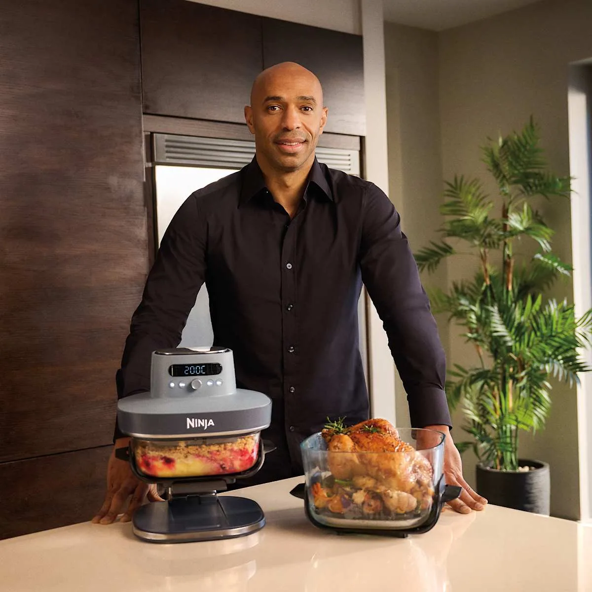 Ninja Crispi Pro 7-in-1 Glass Air Fryer, Cyberspace Blue — Image 3